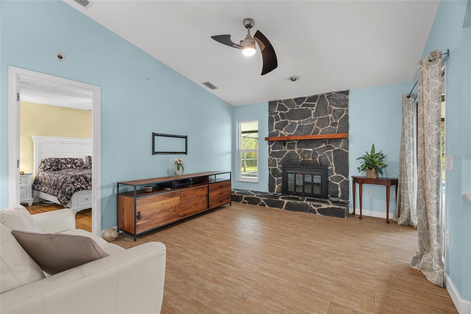 Single Family Residence at 4204 PRAIRIE VIEW DR, SARASOTA, photo 3 of 32