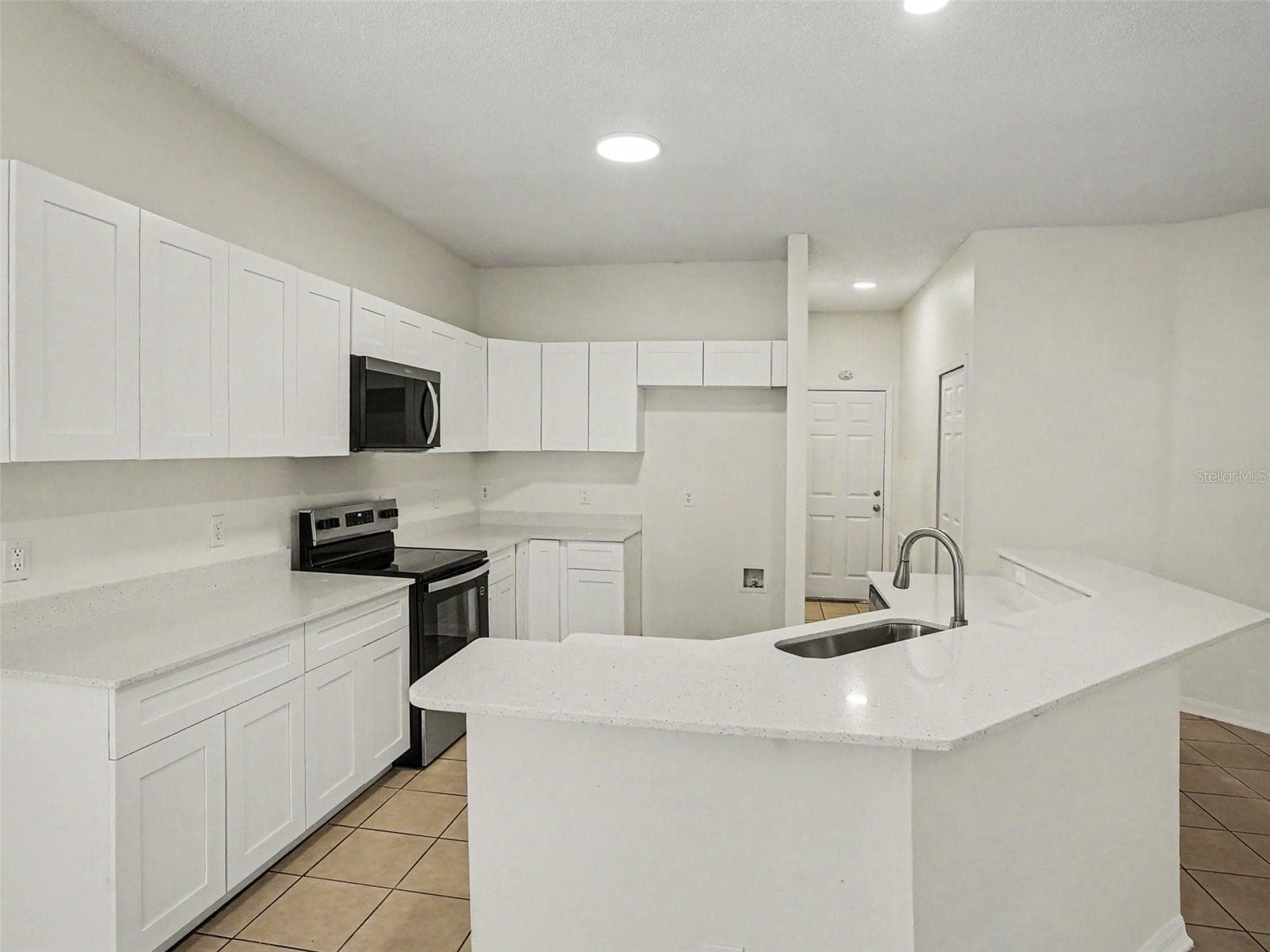 Single Family Residence at 8857 PALISADES BEACH AVE, ORLANDO, photo 11 of 30