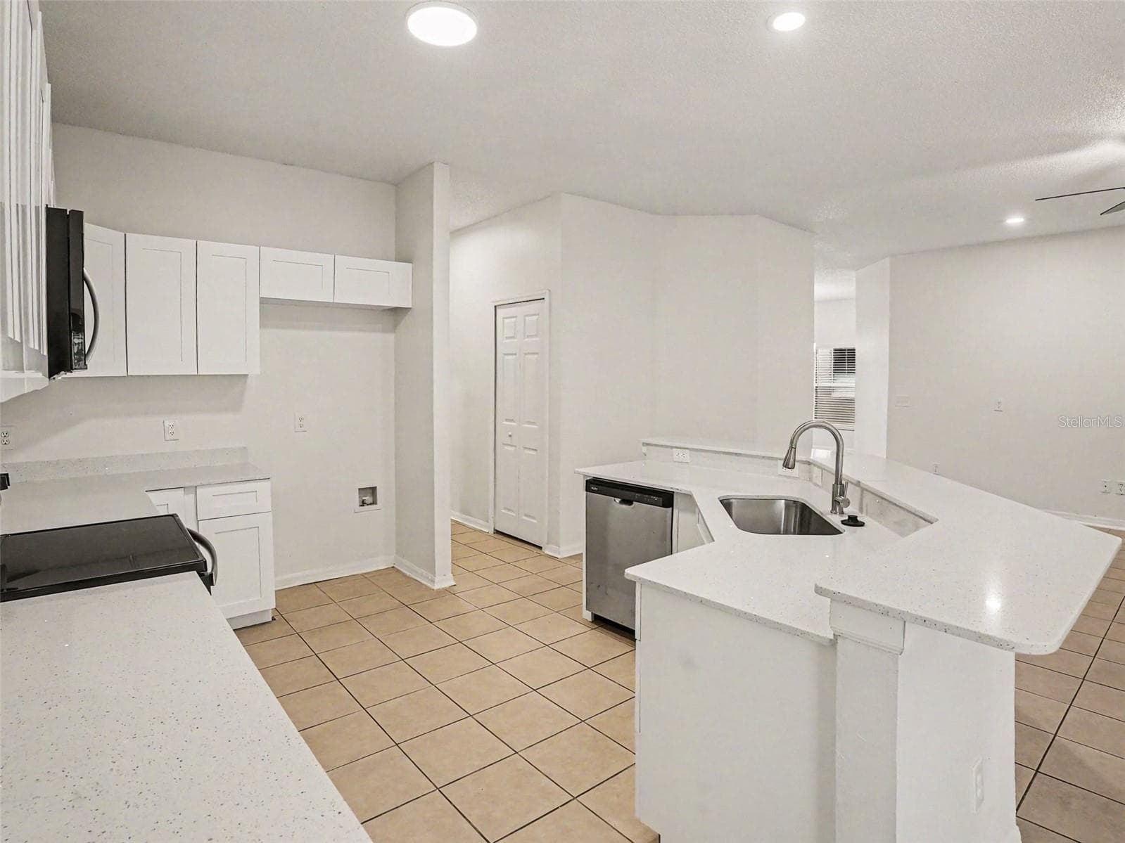 Single Family Residence at 8857 PALISADES BEACH AVE, ORLANDO, photo 13 of 30