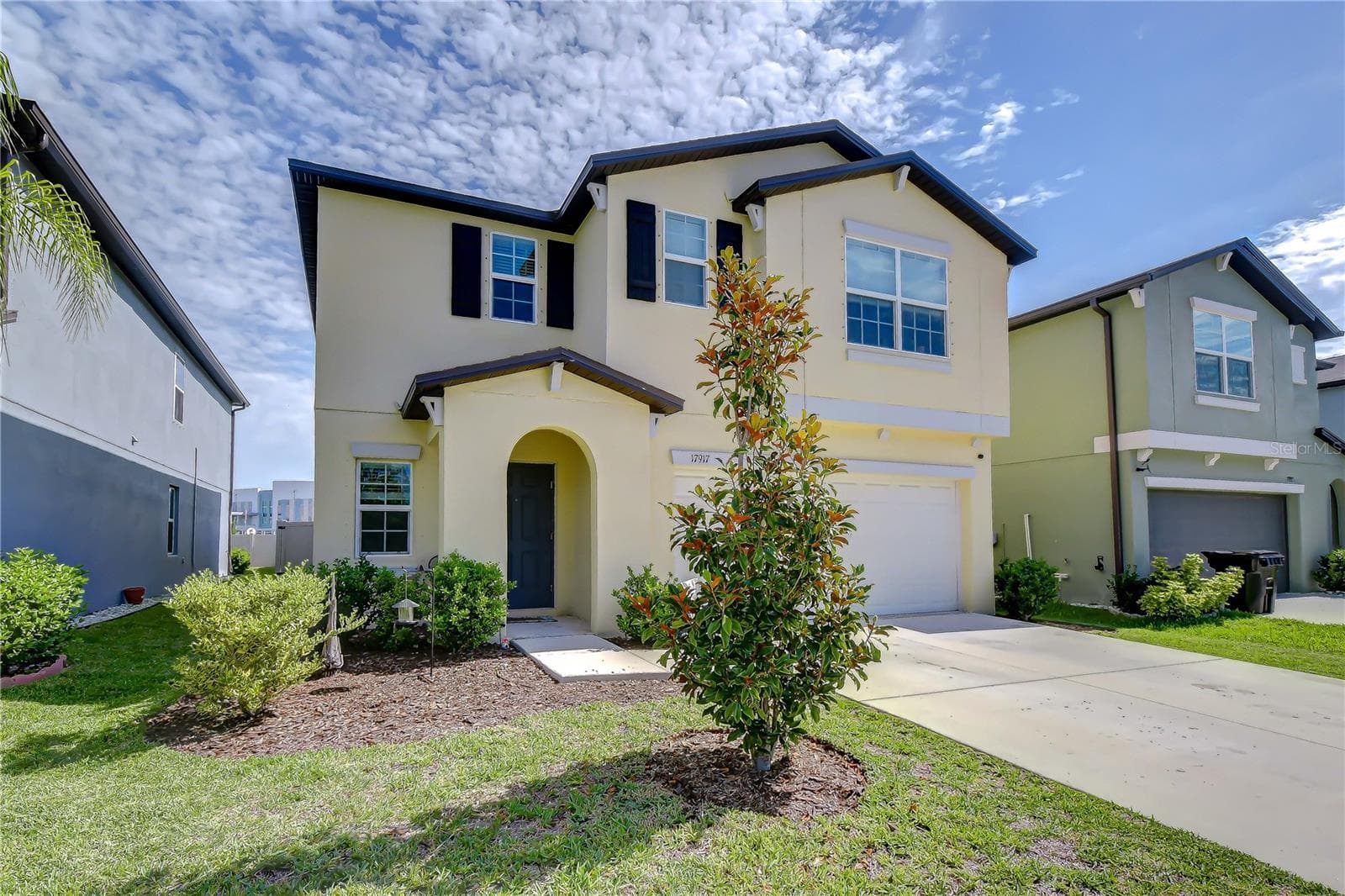 Single Family Residence at 17917 CLOUDLESS BLISS DR, LUTZ, photo 2 of 24