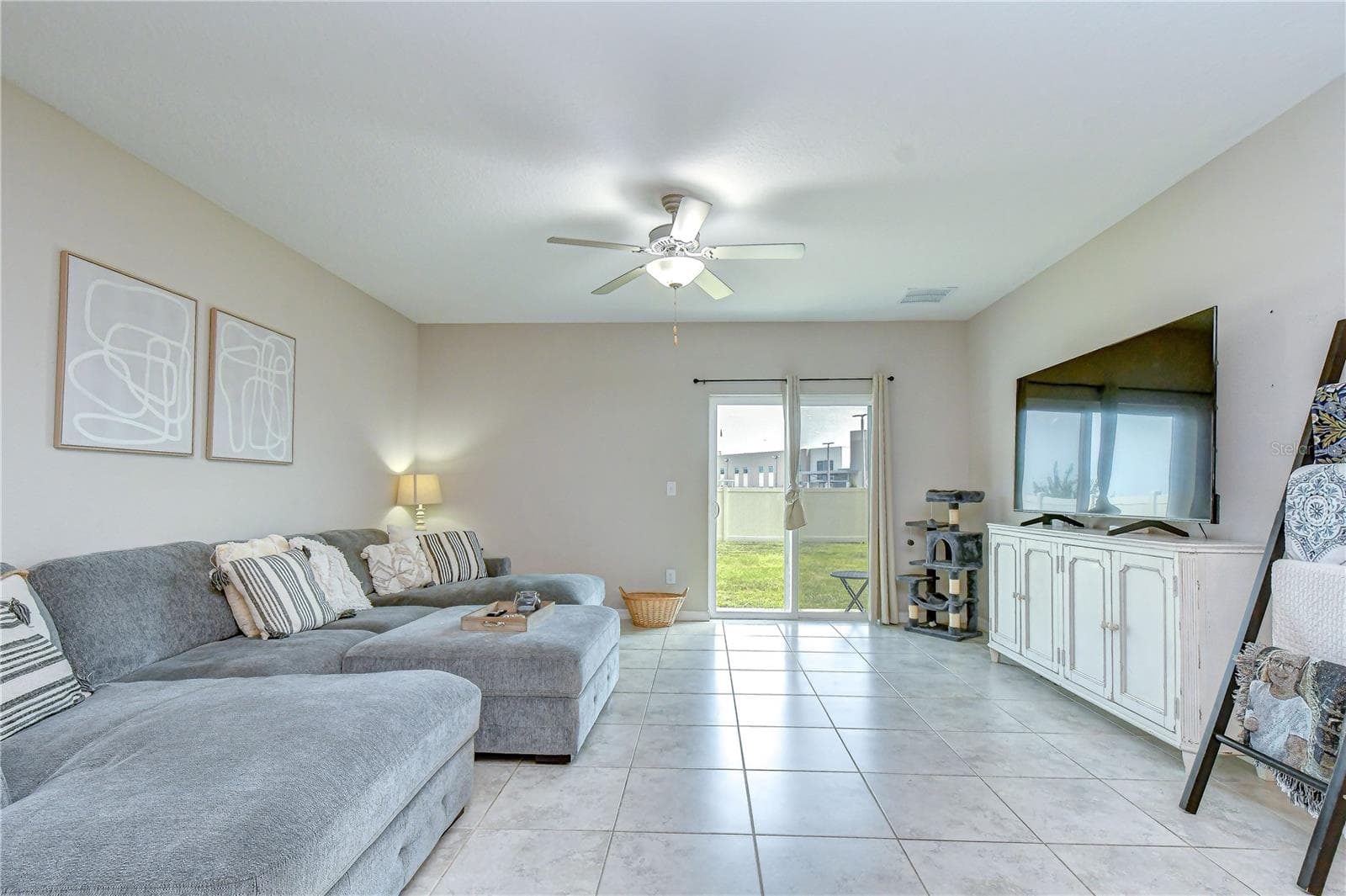 Single Family Residence at 17917 CLOUDLESS BLISS DR, LUTZ, photo 8 of 24