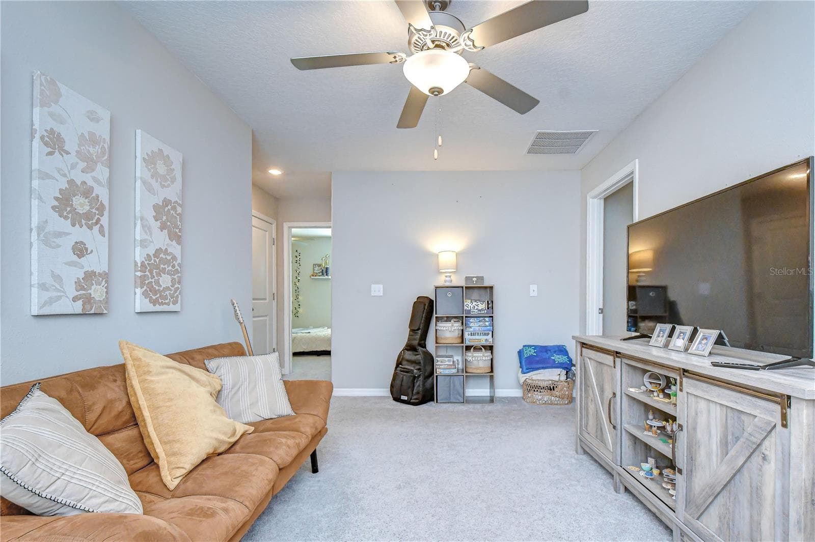 Single Family Residence at 17917 CLOUDLESS BLISS DR, LUTZ, photo 11 of 24