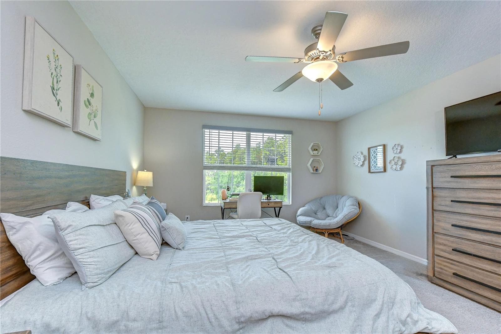 Single Family Residence at 17917 CLOUDLESS BLISS DR, LUTZ, photo 13 of 24