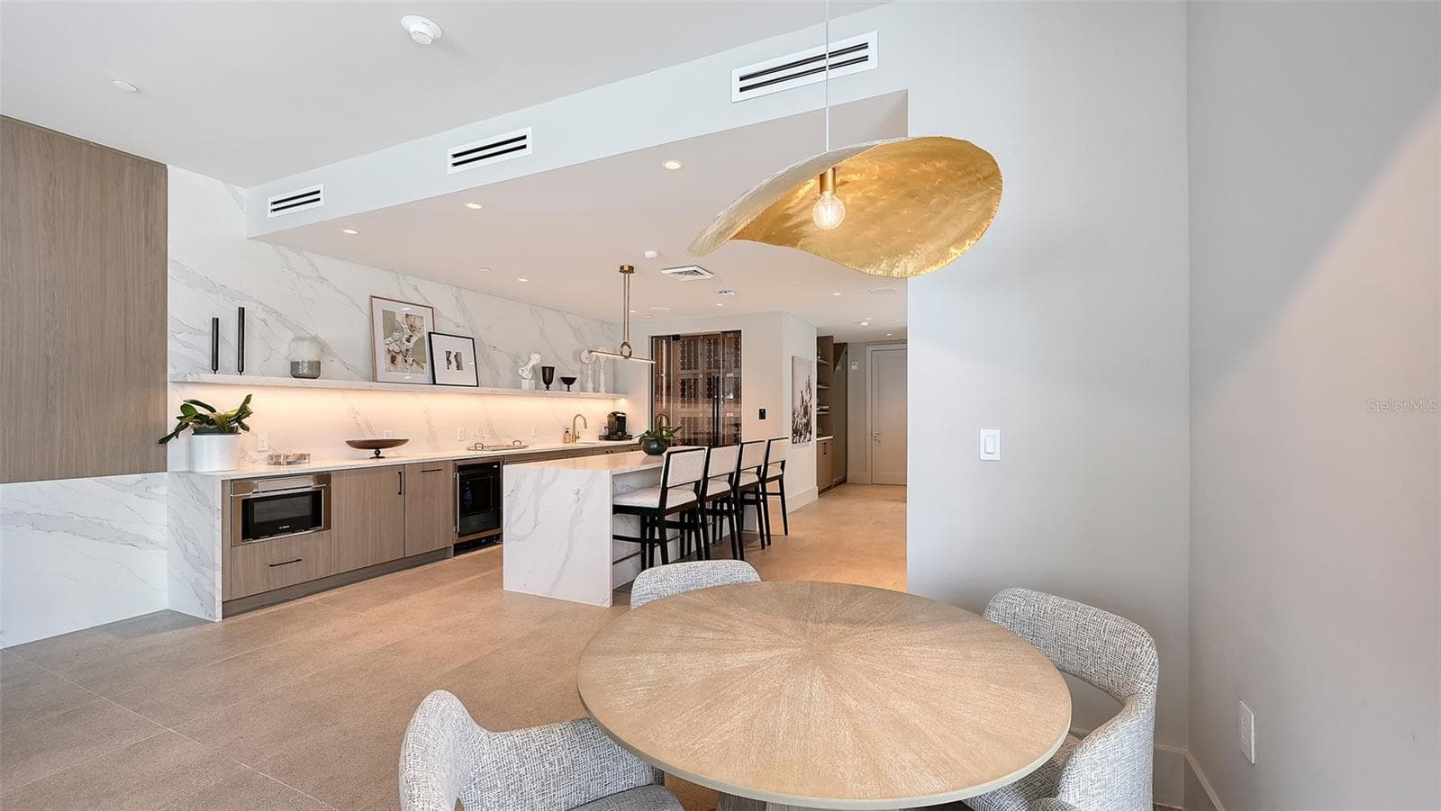 Condominium at 253 GOLDEN GATE PT #401, SARASOTA, photo 81 of 97