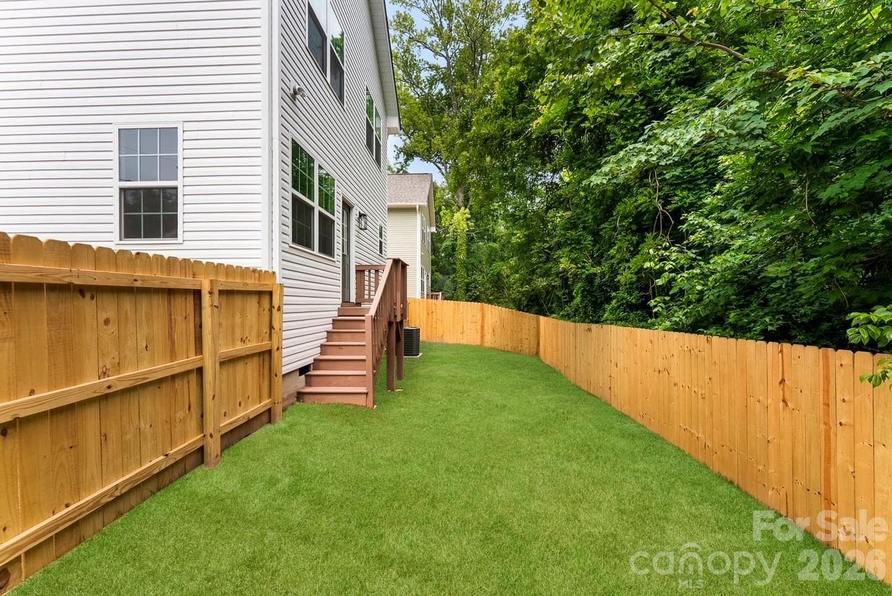 Single Family Residence at 205 Putnam Street, Shelby, photo 3 of 26
