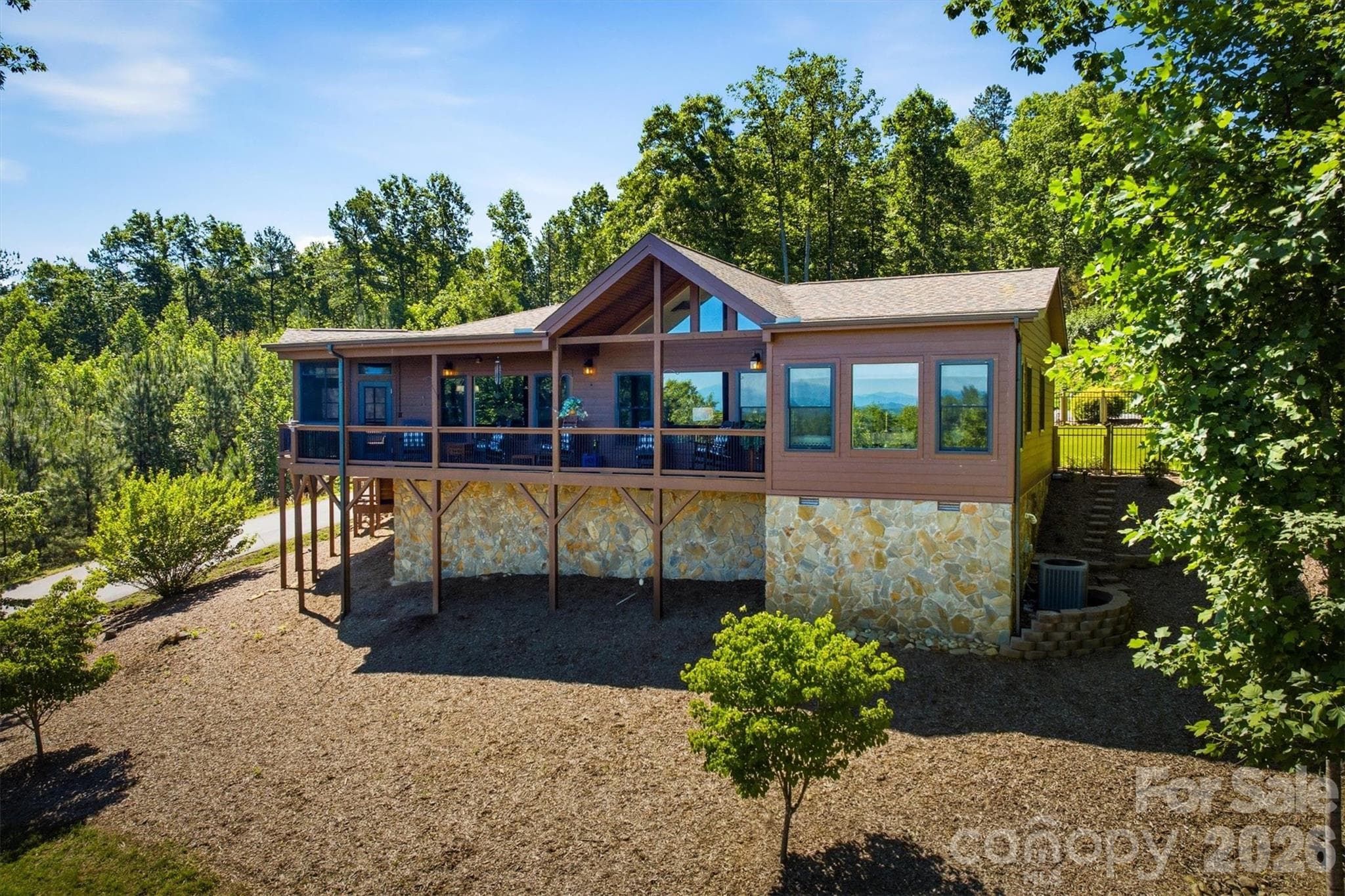 Single Family Residence at 315 Lakeview Trail, Nebo, photo 7 of 50