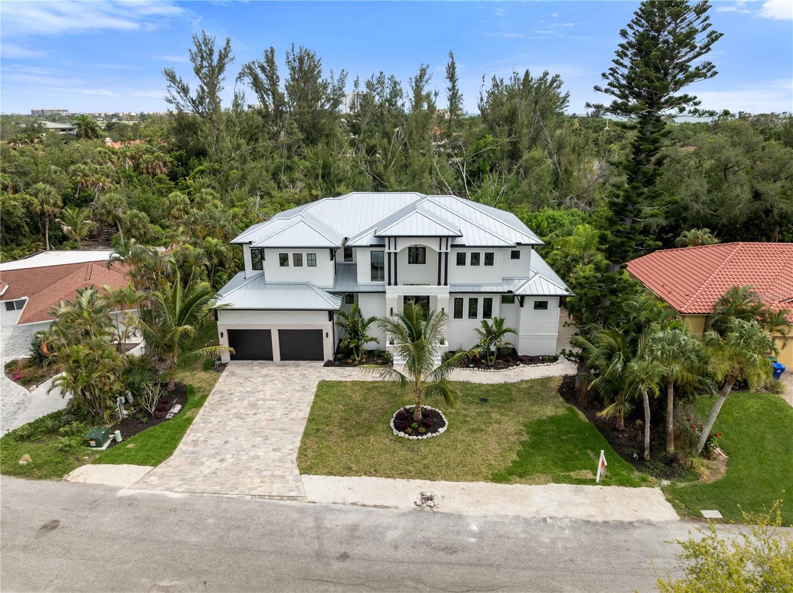 Single Family Residence at 626 BUTTONWOOD DR, LONGBOAT KEY, photo 21 of 91