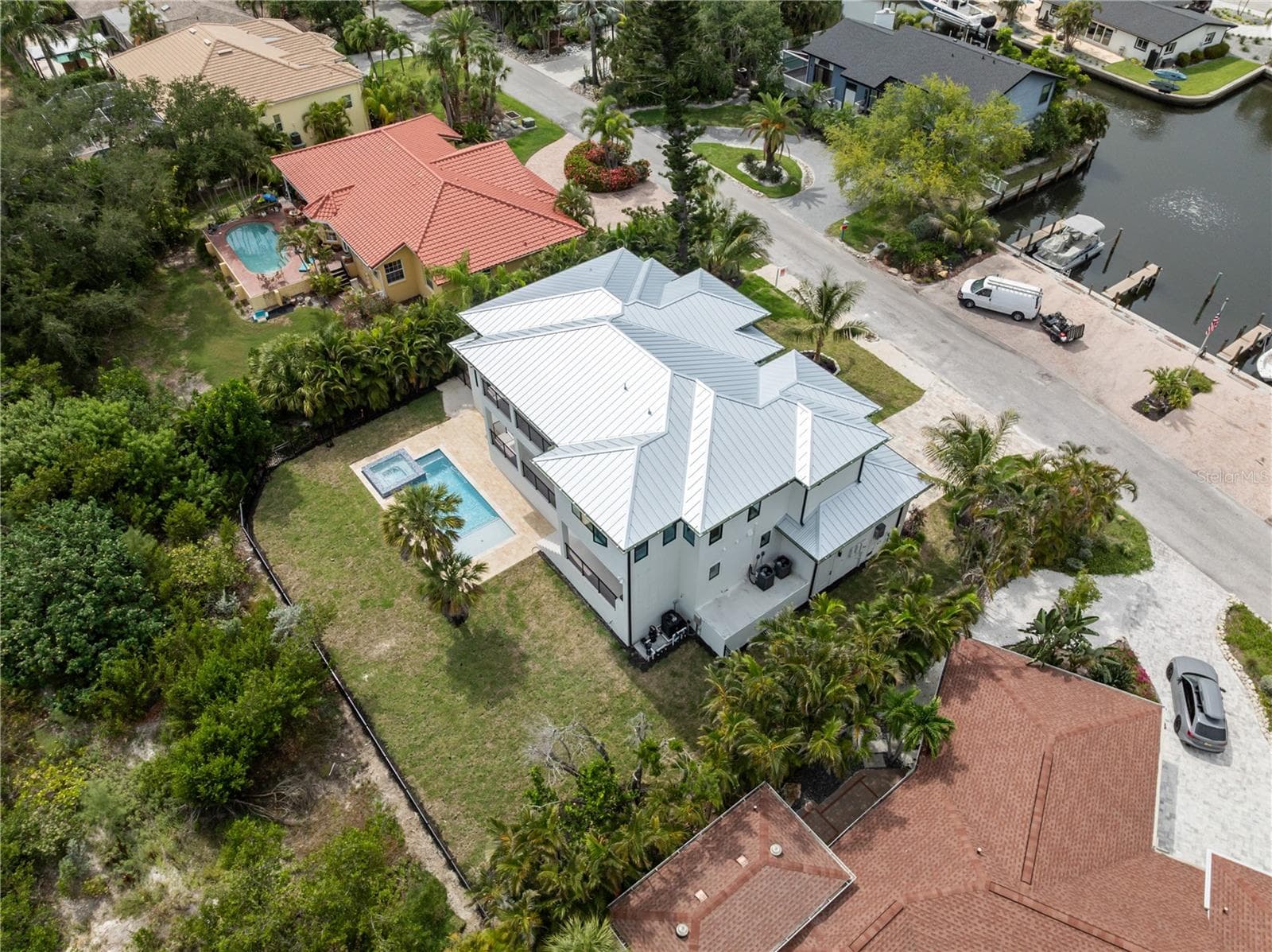 Single Family Residence at 626 BUTTONWOOD DR, LONGBOAT KEY, photo 24 of 91