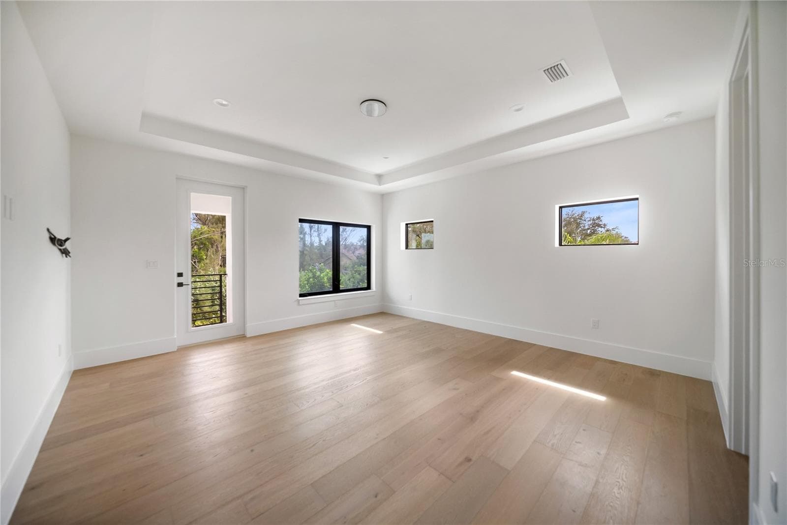 Single Family Residence at 626 BUTTONWOOD DR, LONGBOAT KEY, photo 56 of 91