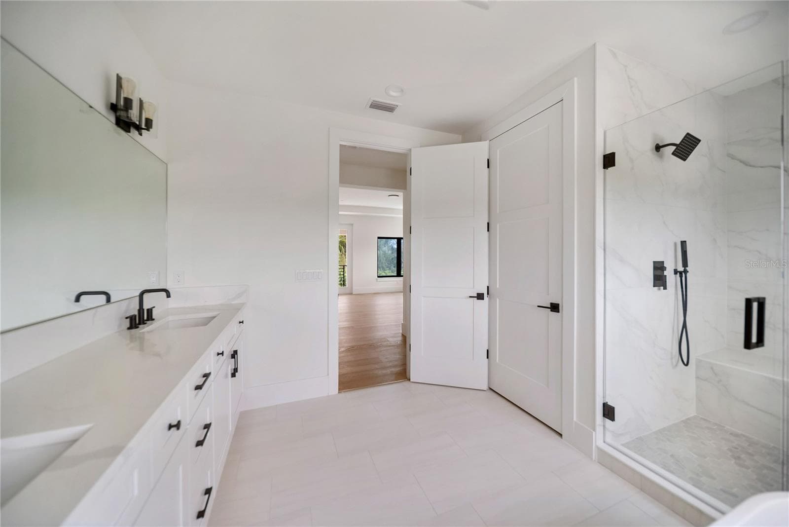 Single Family Residence at 626 BUTTONWOOD DR, LONGBOAT KEY, photo 58 of 91