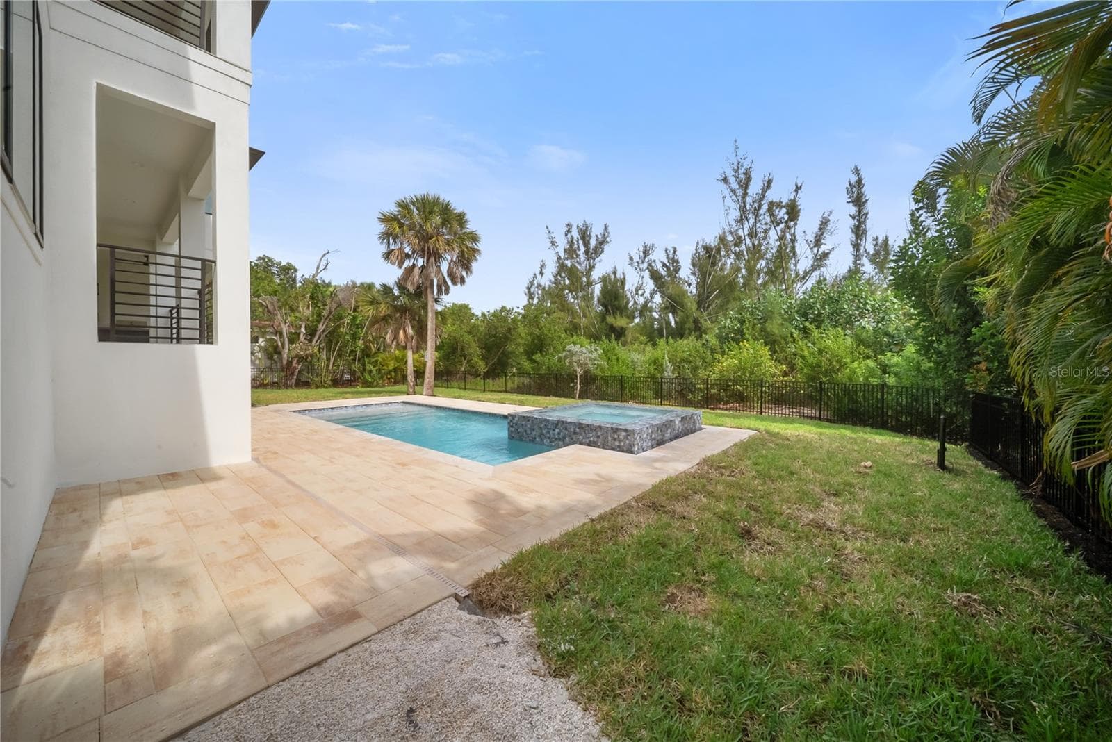 Single Family Residence at 626 BUTTONWOOD DR, LONGBOAT KEY, photo 69 of 91