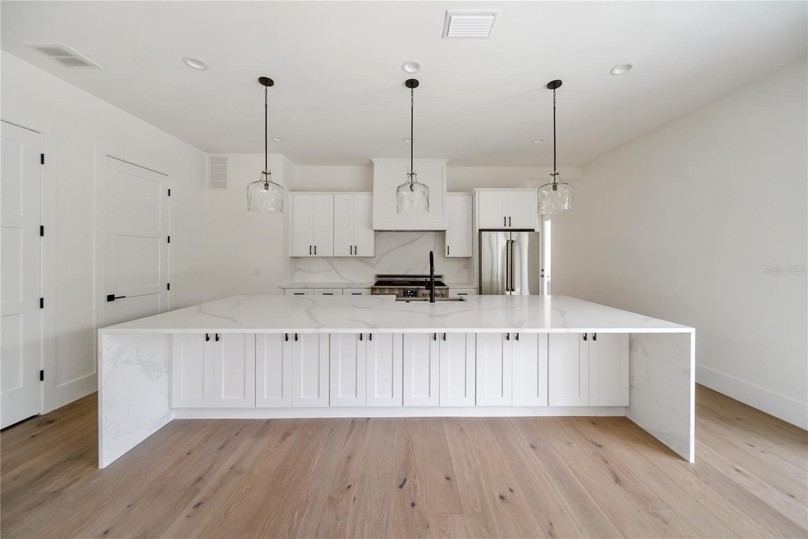 Single Family Residence at 626 BUTTONWOOD DR, LONGBOAT KEY, photo 78 of 91