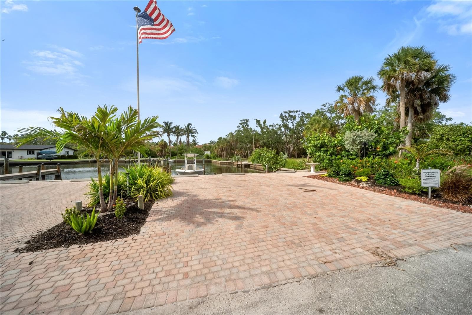 Single Family Residence at 626 BUTTONWOOD DR, LONGBOAT KEY, photo 82 of 91