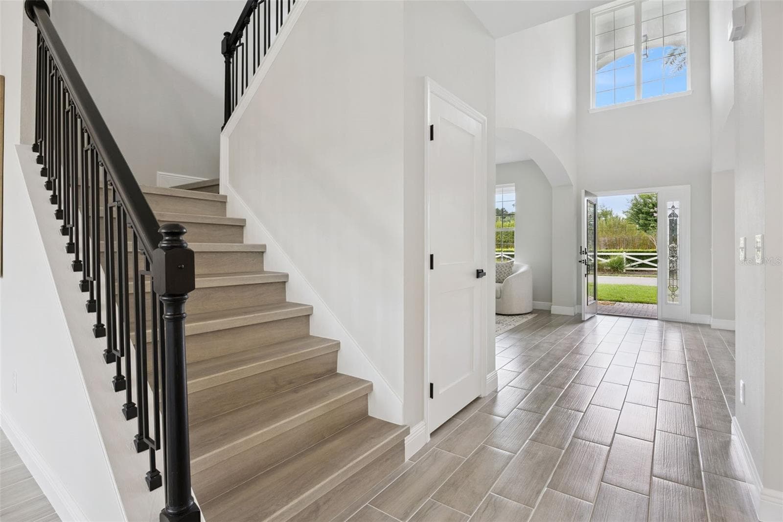 Single Family Residence at 1812 LAKE ROBERTS LANDING DR, WINTER GARDEN, photo 11 of 69
