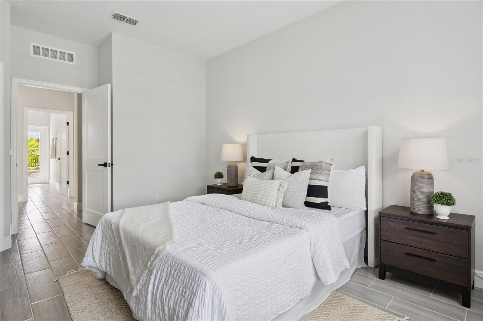 Single Family Residence at 1812 LAKE ROBERTS LANDING DR, WINTER GARDEN, photo 26 of 69