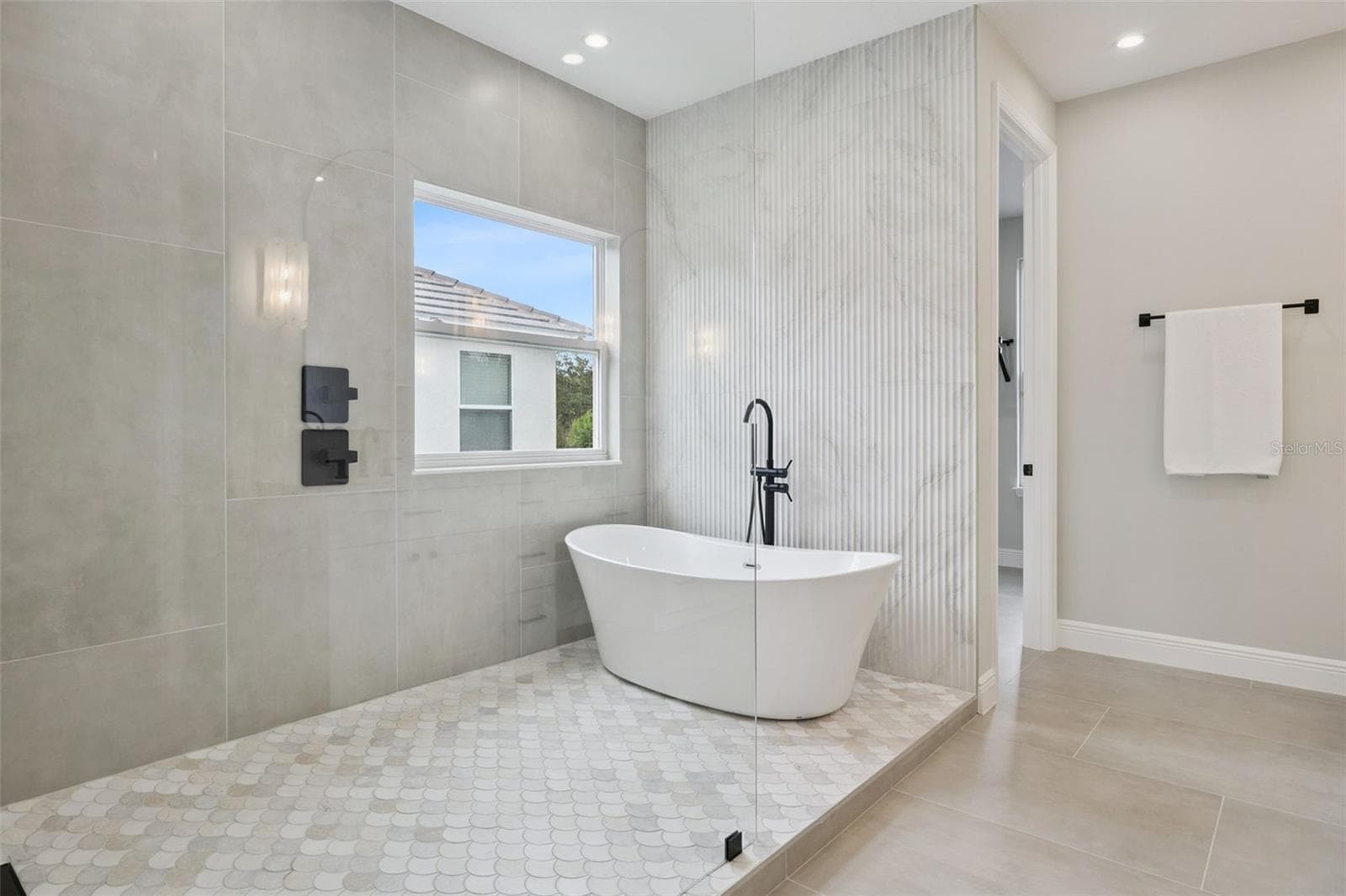 Single Family Residence at 1812 LAKE ROBERTS LANDING DR, WINTER GARDEN, photo 40 of 69