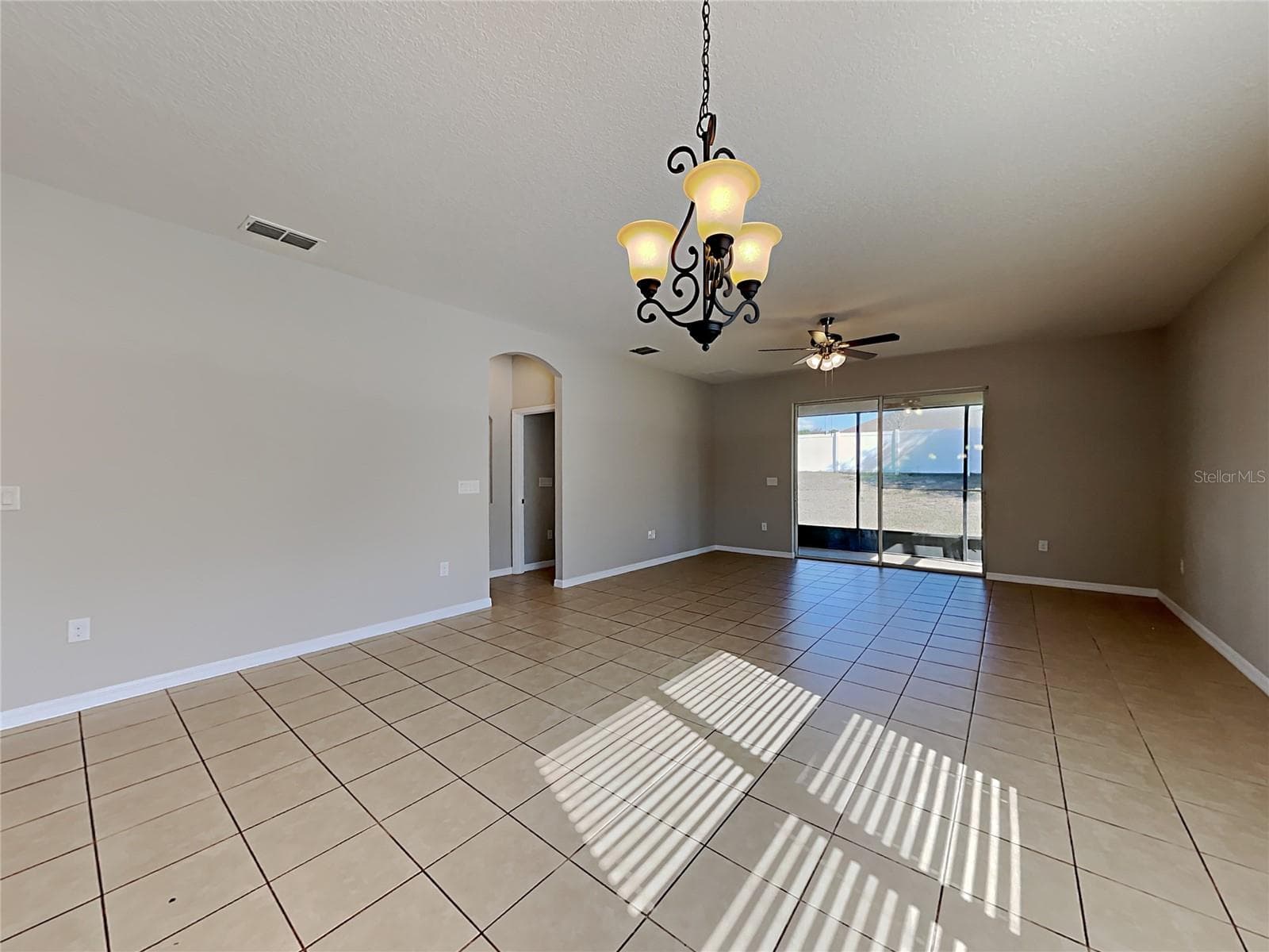 Single Family Residence at 1328 ARONIMINIK DR, MOUNT DORA, photo 3 of 22