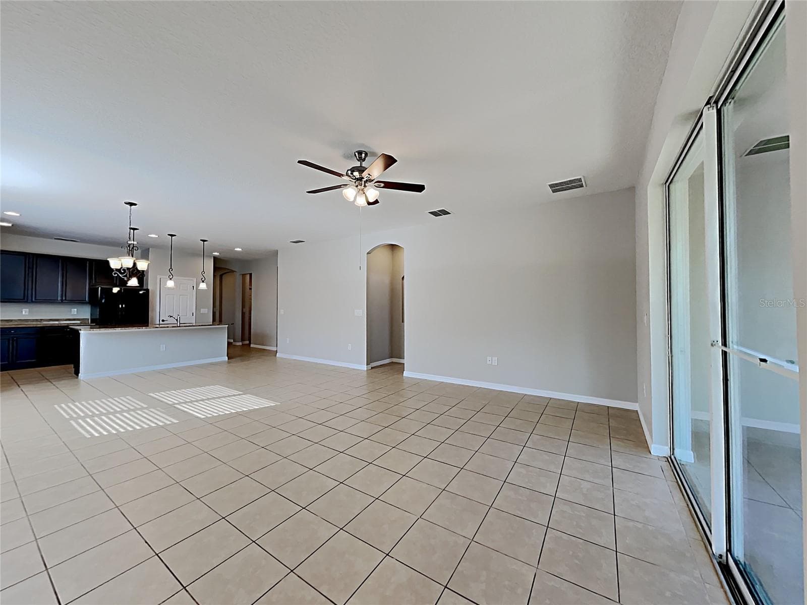 Single Family Residence at 1328 ARONIMINIK DR, MOUNT DORA, photo 5 of 22