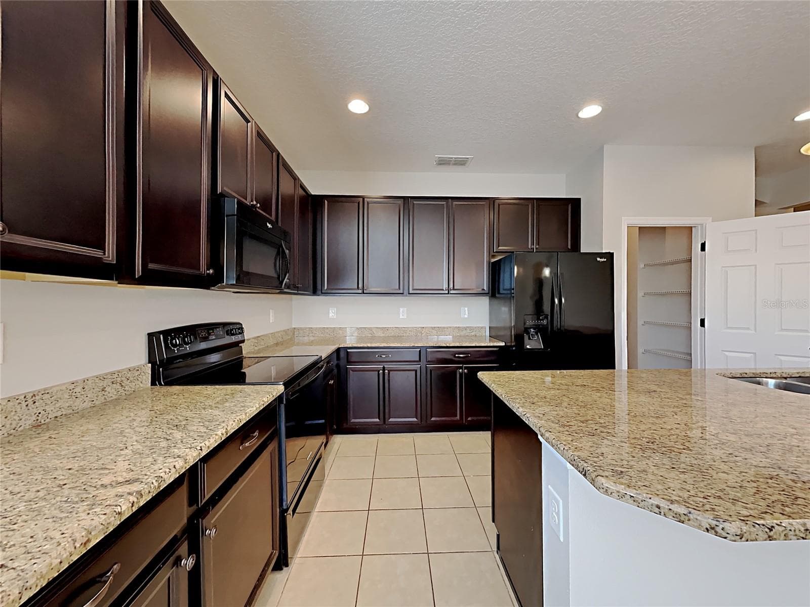Single Family Residence at 1328 ARONIMINIK DR, MOUNT DORA, photo 6 of 22