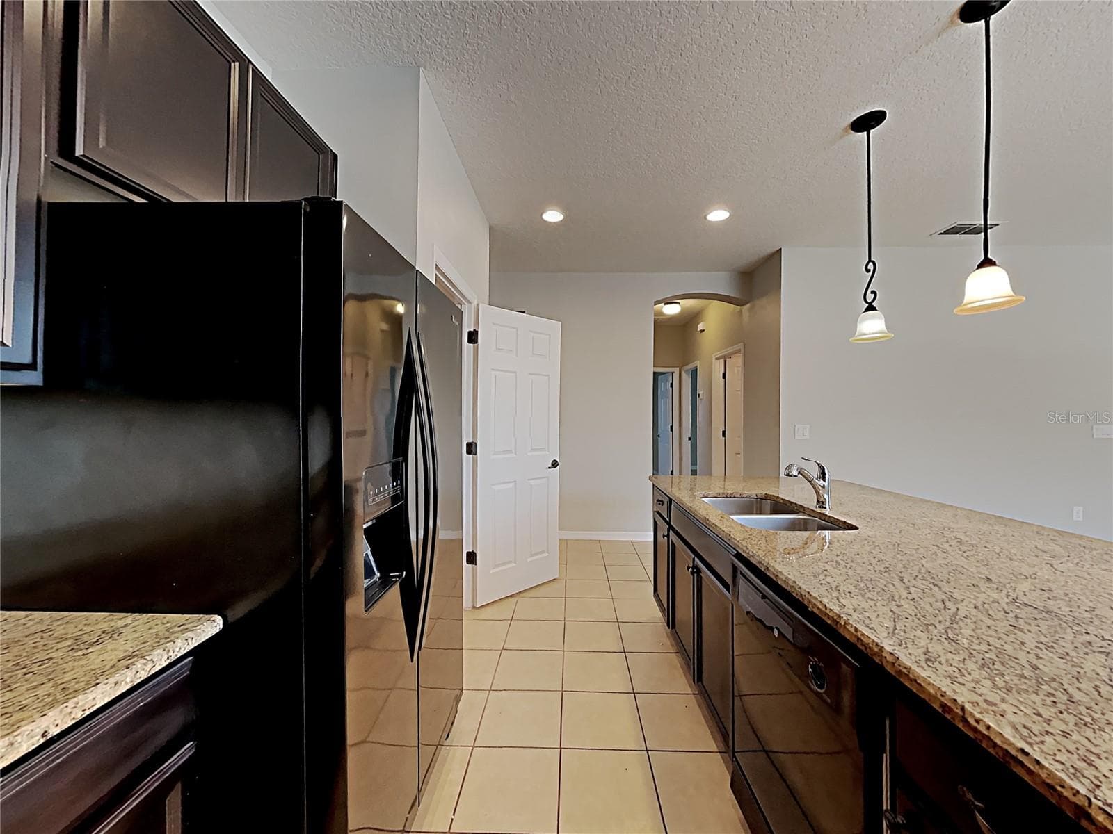Single Family Residence at 1328 ARONIMINIK DR, MOUNT DORA, photo 8 of 22