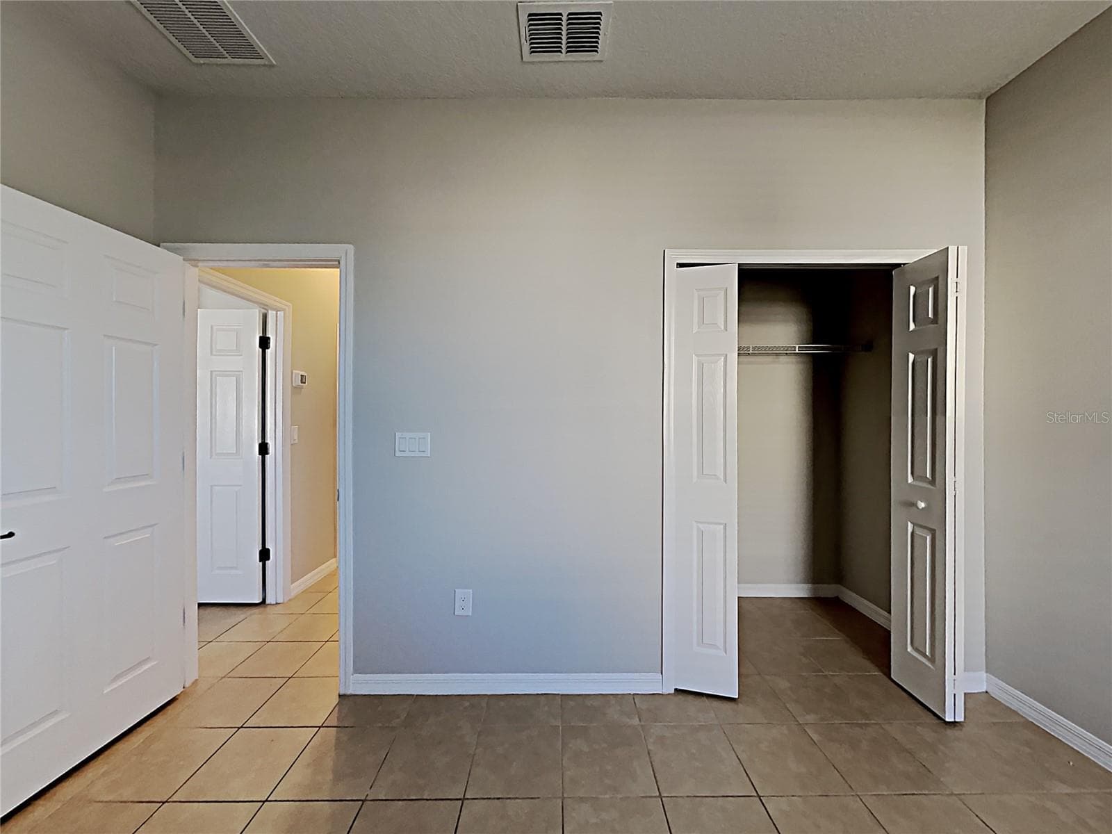 Single Family Residence at 1328 ARONIMINIK DR, MOUNT DORA, photo 16 of 22