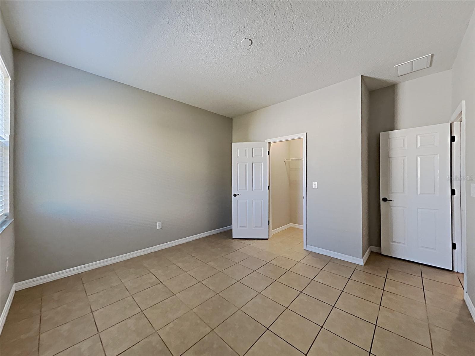 Single Family Residence at 1328 ARONIMINIK DR, MOUNT DORA, photo 18 of 22