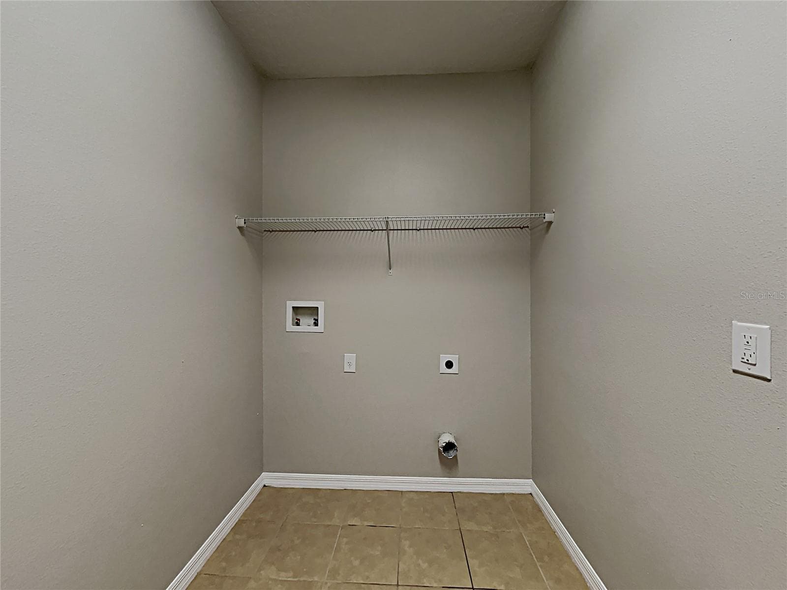 Single Family Residence at 1328 ARONIMINIK DR, MOUNT DORA, photo 19 of 22