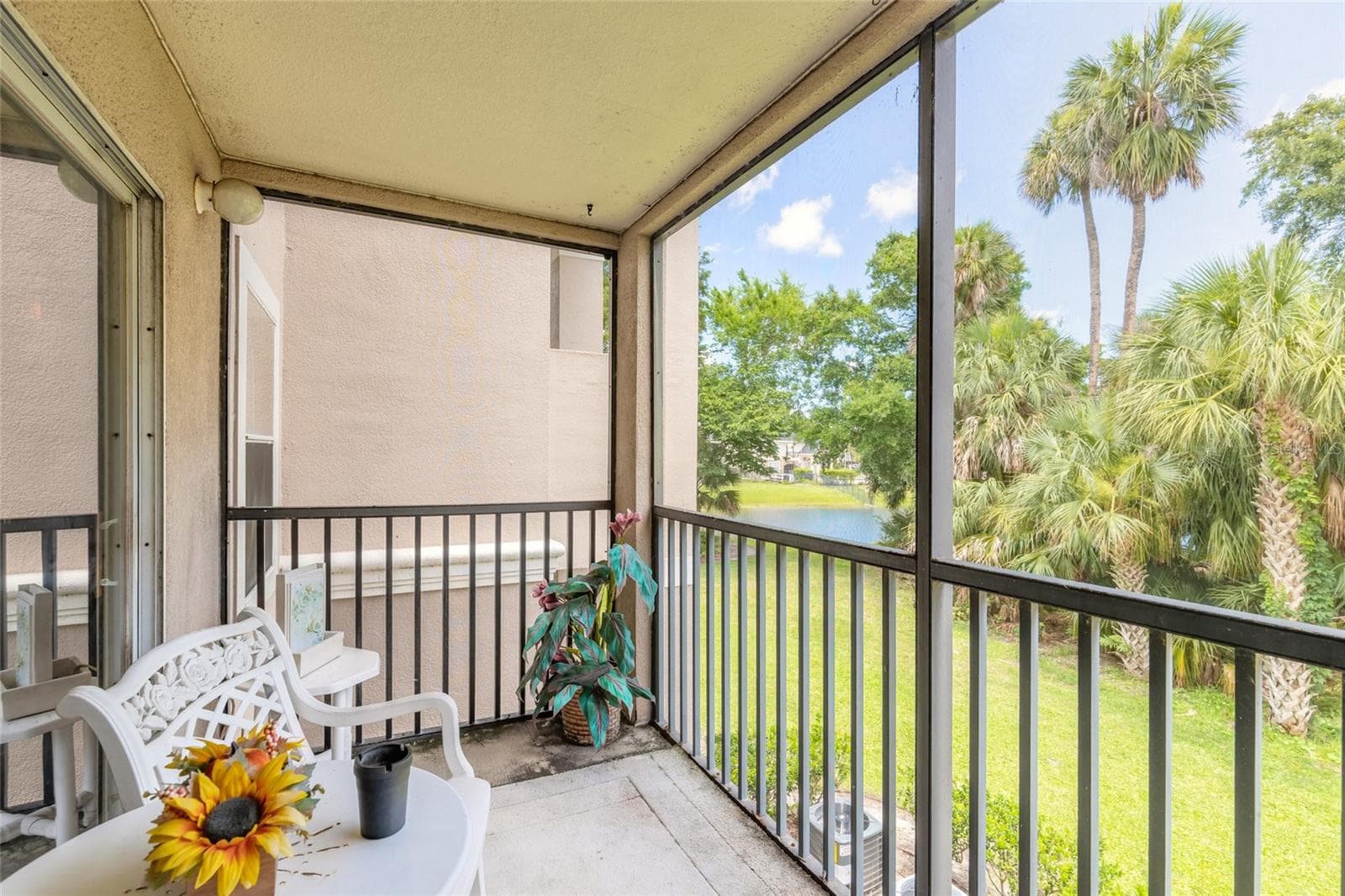 Condominium at 940 VILLAGE TRL #2-208, PORT ORANGE, photo 4 of 36