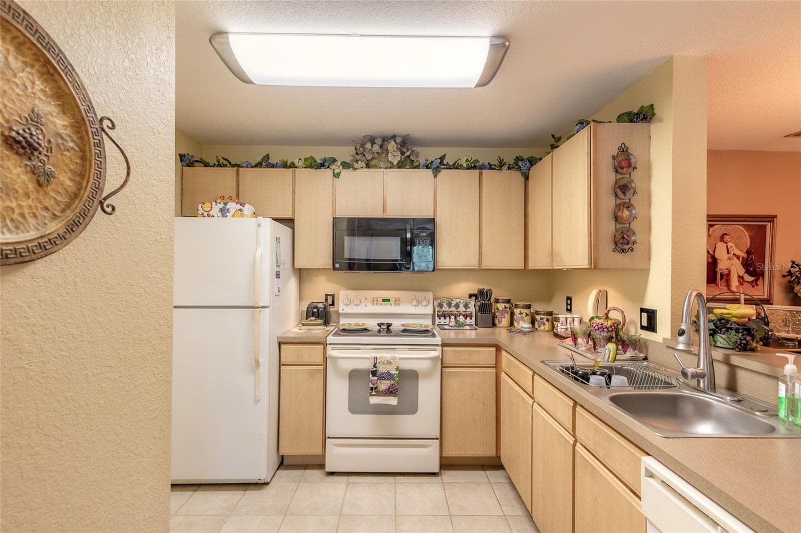 Condominium at 940 VILLAGE TRL #2-208, PORT ORANGE, photo 19 of 36