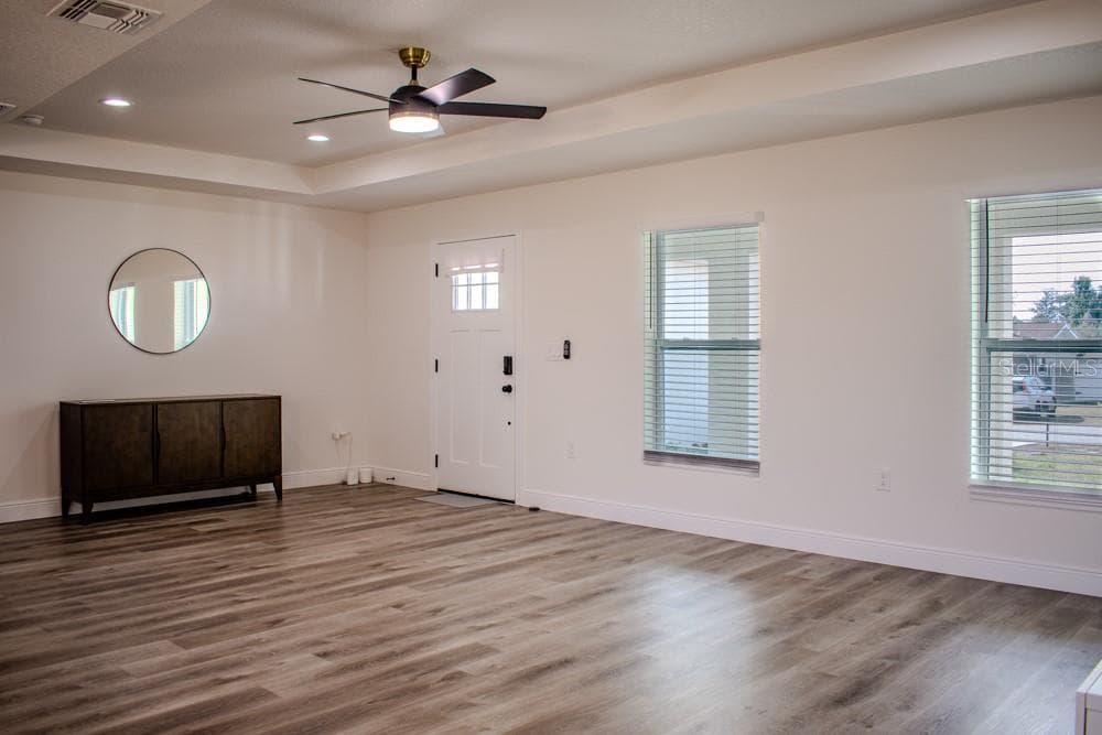 Single Family Residence at 5104 KIRKWOOD AVE, SPRING HILL, photo 5 of 26