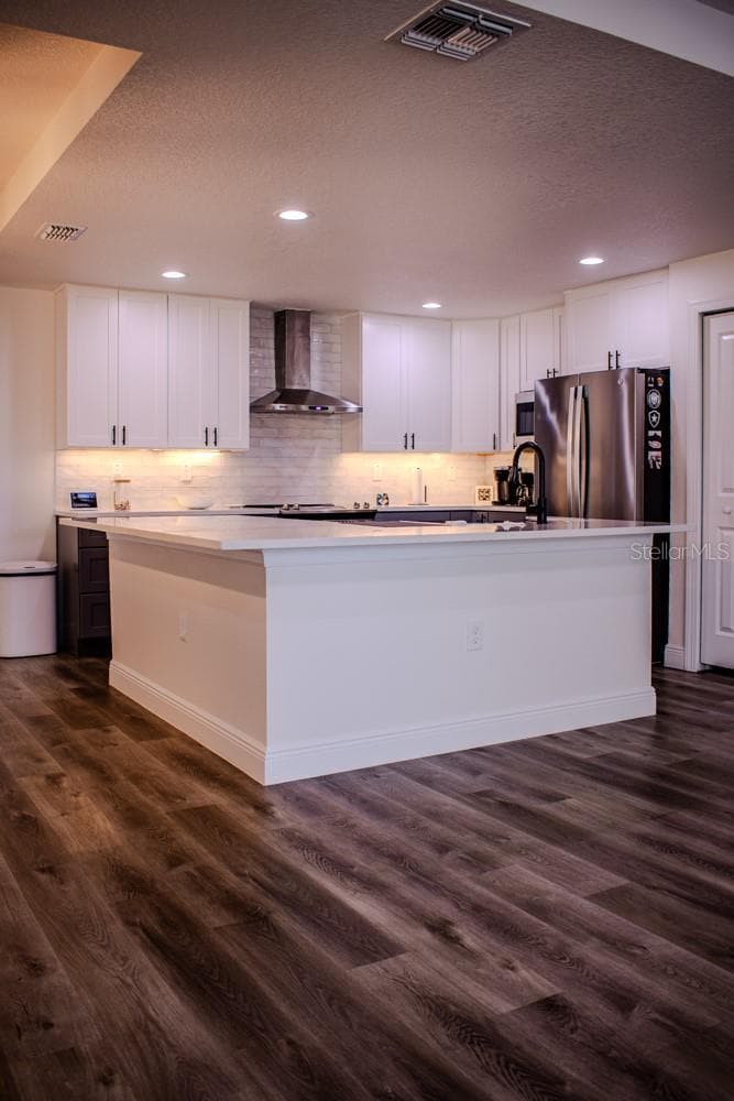 Single Family Residence at 5104 KIRKWOOD AVE, SPRING HILL, photo 6 of 26