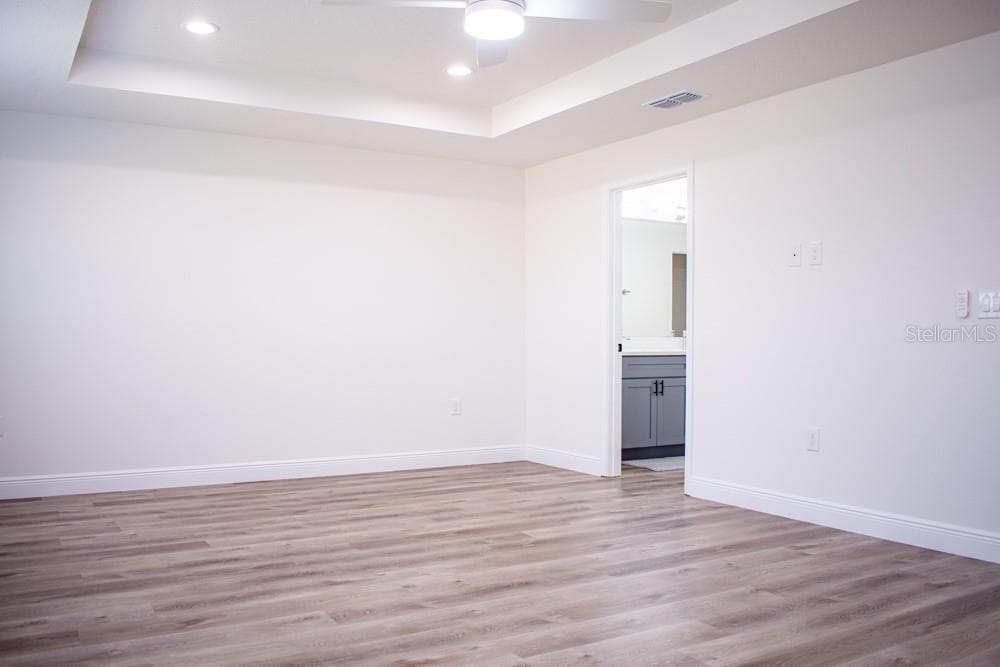 Single Family Residence at 5104 KIRKWOOD AVE, SPRING HILL, photo 10 of 26