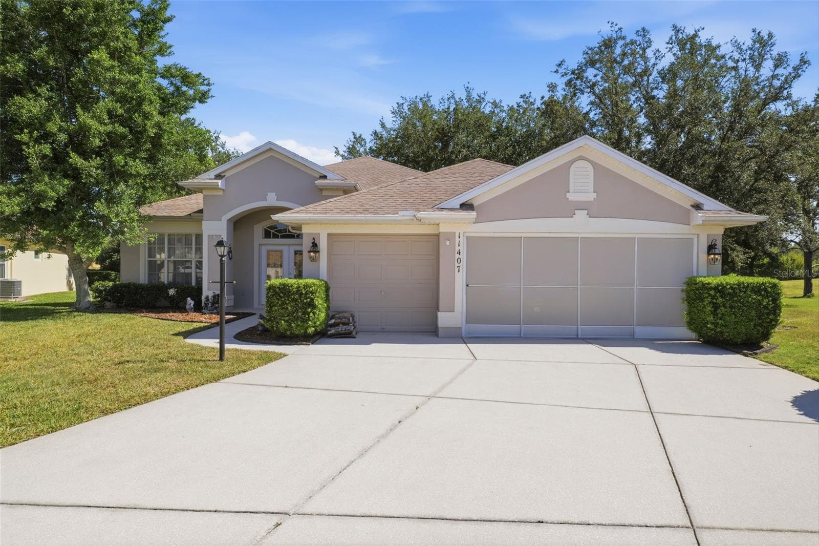 Front Exterior - 11407 LEEDS DR, SPRING HILL