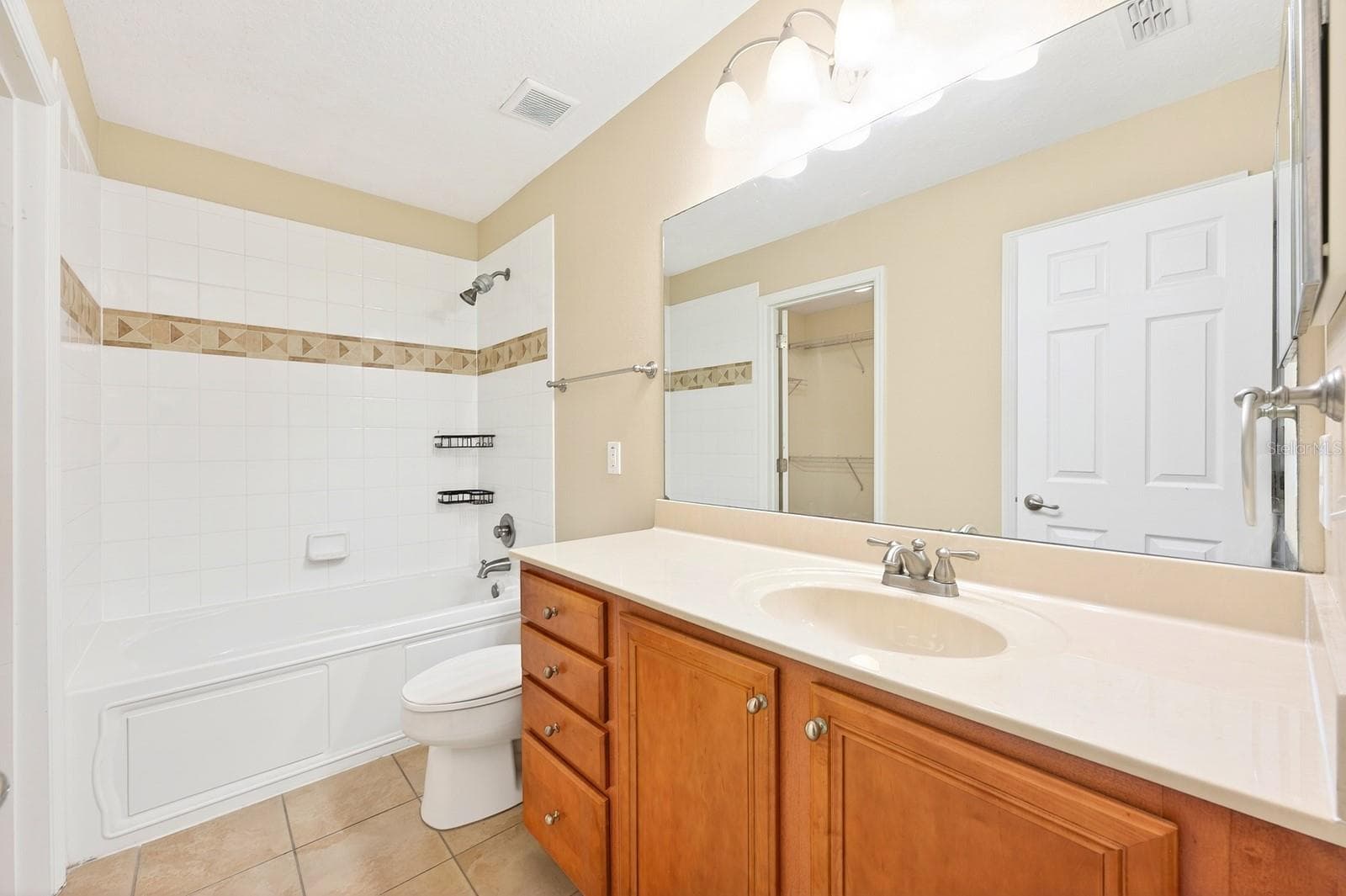 Primary en-suite bath. - 2564 ABEY BLANCO DR, ORLANDO
