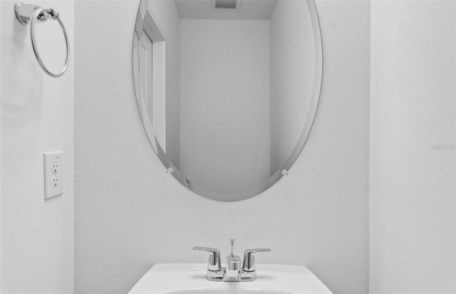 Powder Room - 33452 BINDING TIES LN, WESLEY CHAPEL