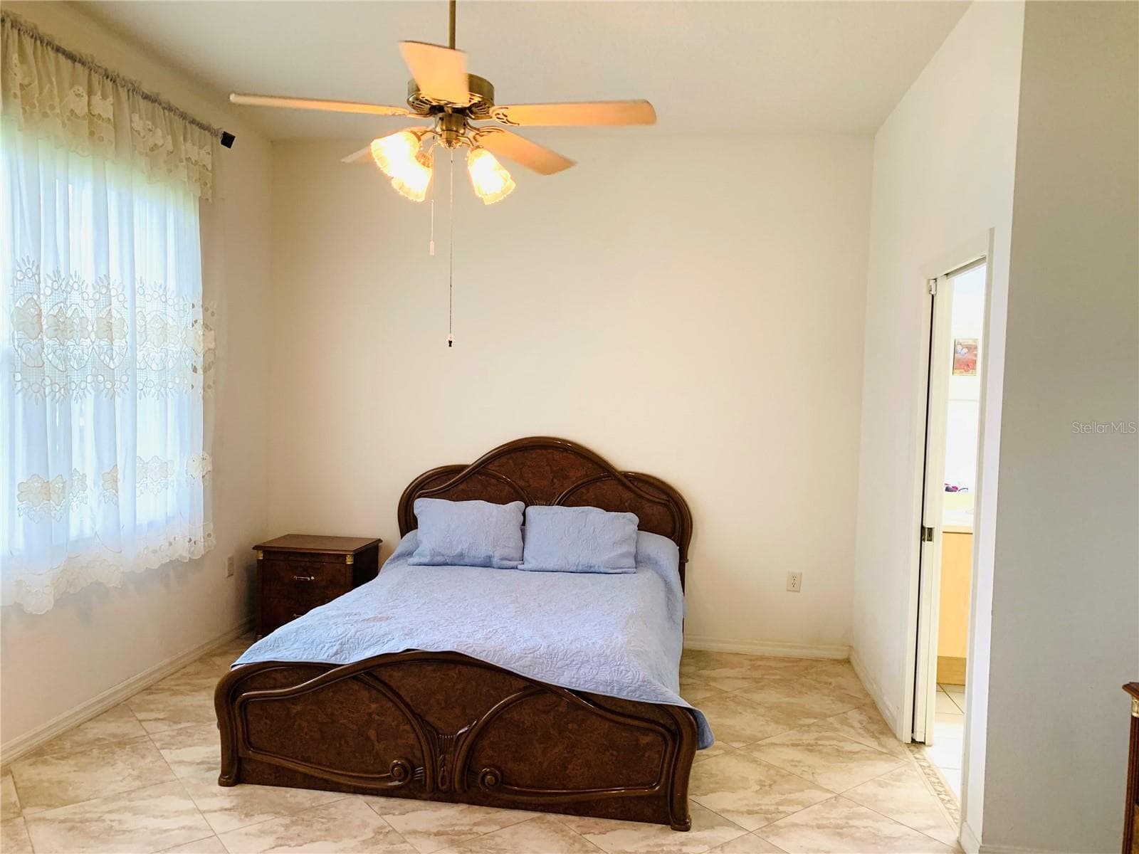 Single Family Residence at 809 SUMMIT GREENS BLVD, CLERMONT, photo 7 of 12