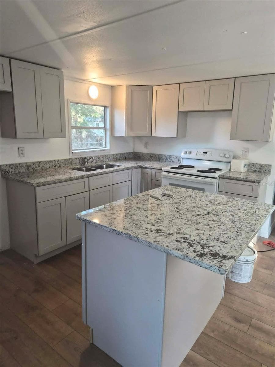 Manufactured Home at 201 NW 135TH AVE, OCALA, photo 18 of 41