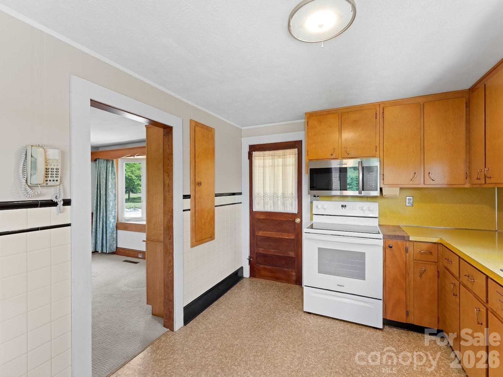 Kitchen alternative view - Hendersonville