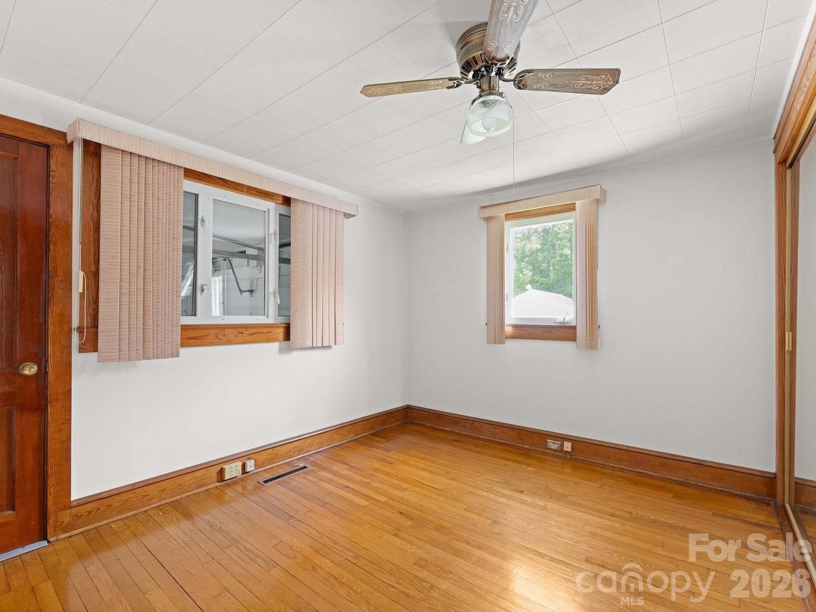 Primary Bedroom - Hendersonville