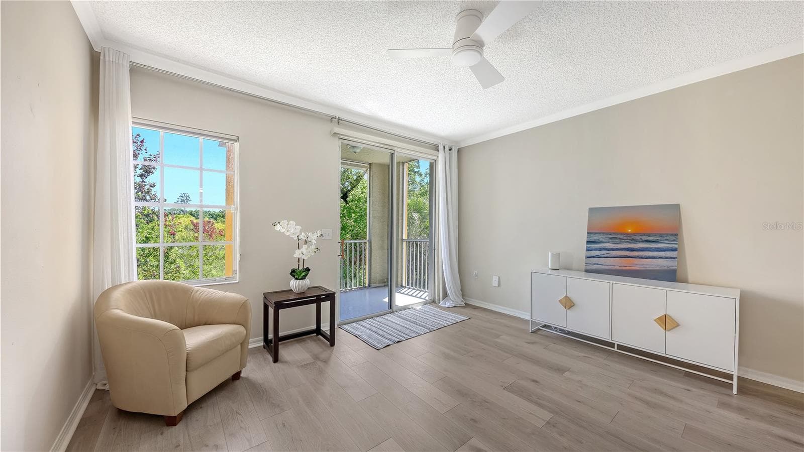 Living room - 5551 BENTGRASS DR #11-117, SARASOTA