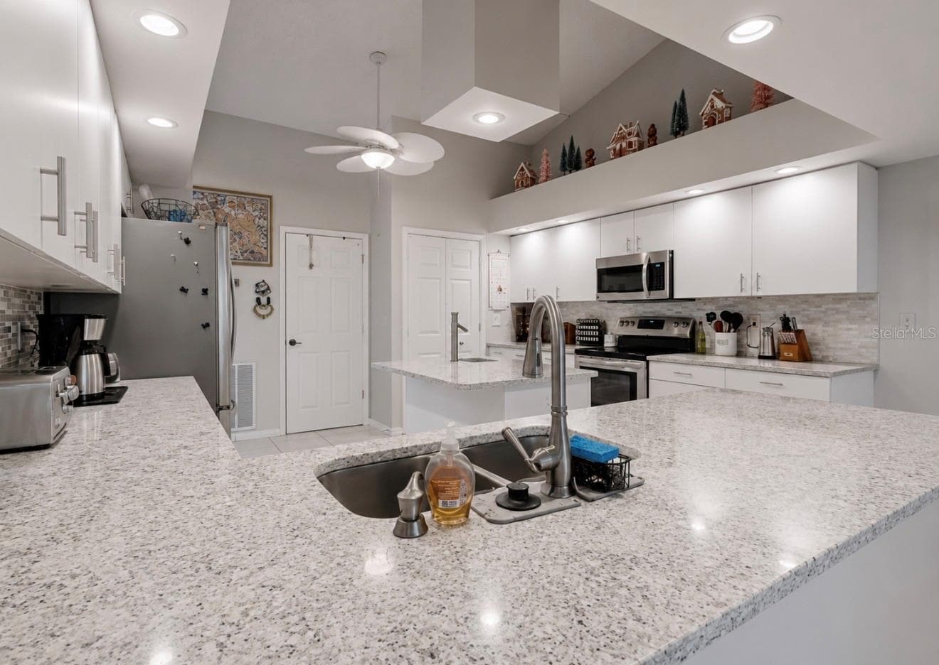 Single Family Residence at 2027 NEW BEDFORD DR, SUN CITY CENTER, photo 27 of 51