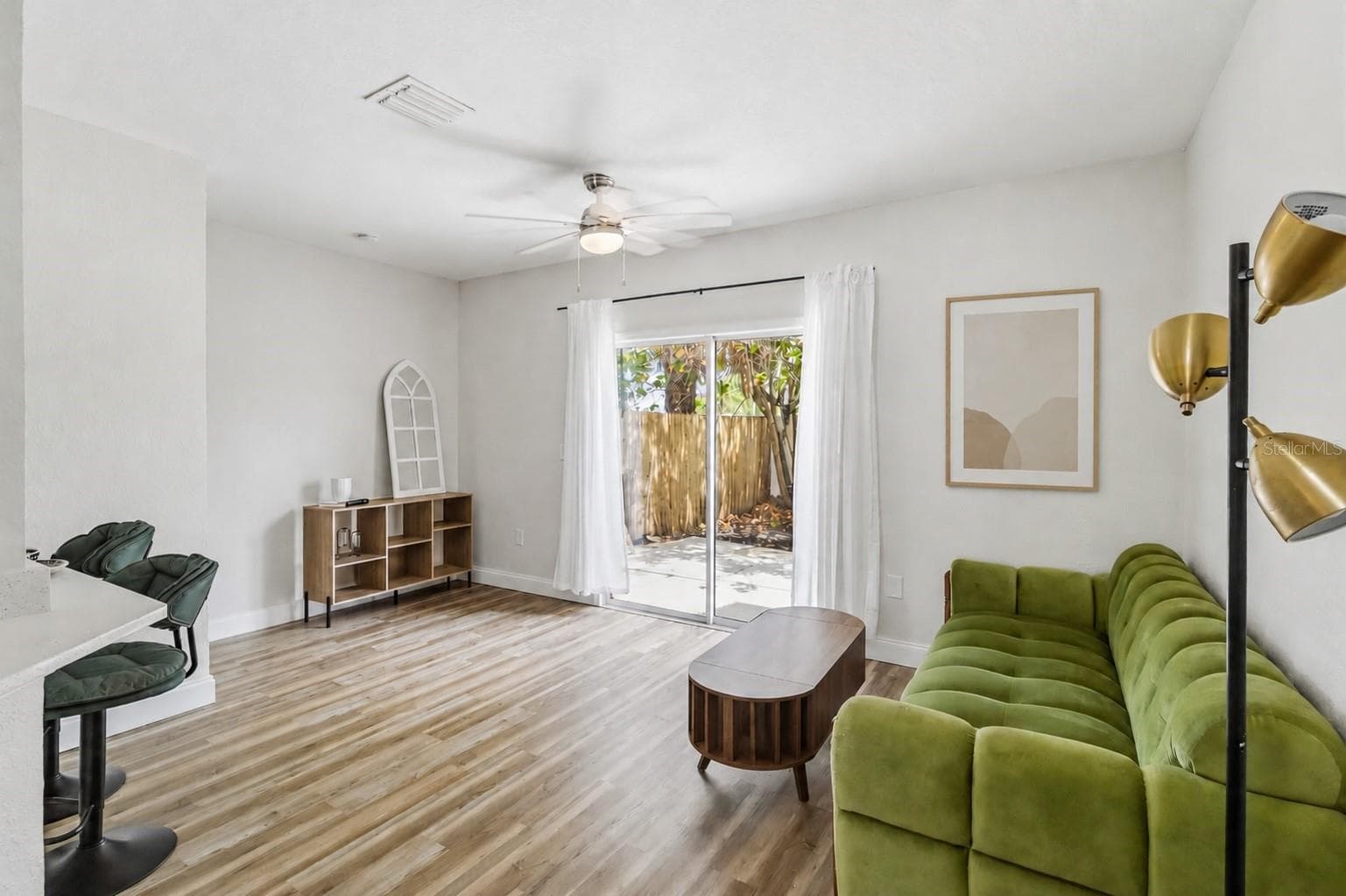 Townhouse at 4234 TYLER CIR N ##102B, ST PETERSBURG, photo 4 of 19
