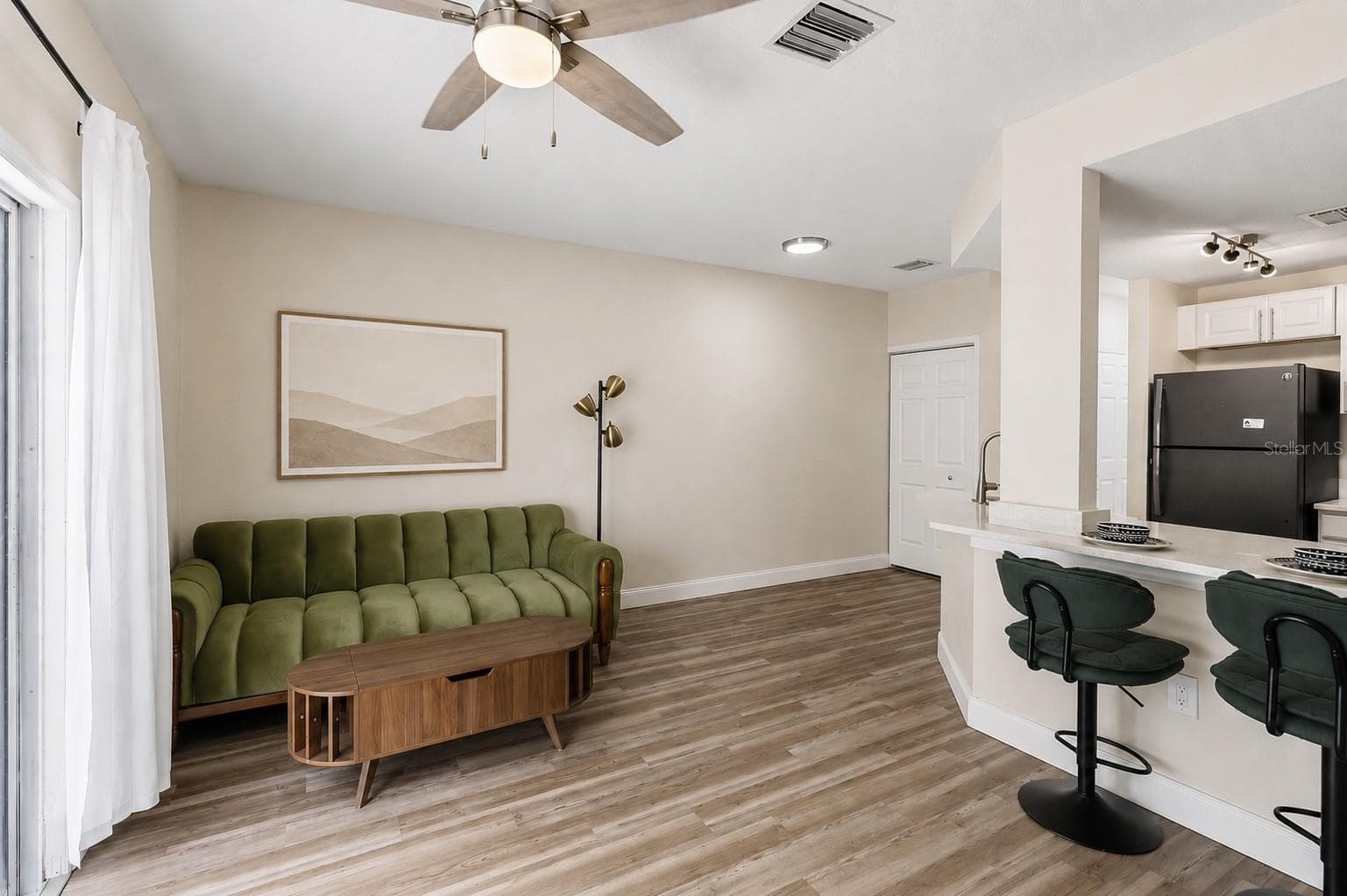 Townhouse at 4234 TYLER CIR N ##102B, ST PETERSBURG, photo 5 of 19
