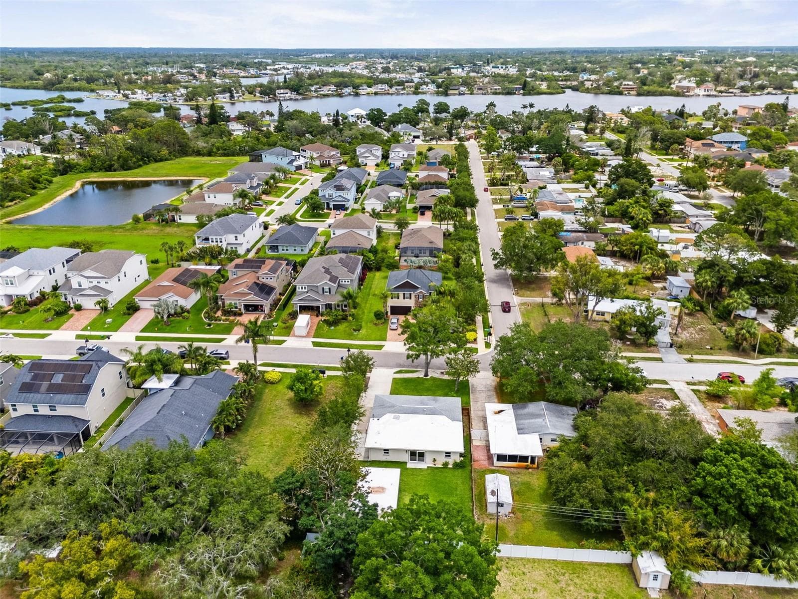 Single Family Residence at 723 W BAYSHORE DR, TARPON SPRINGS, photo 53 of 60