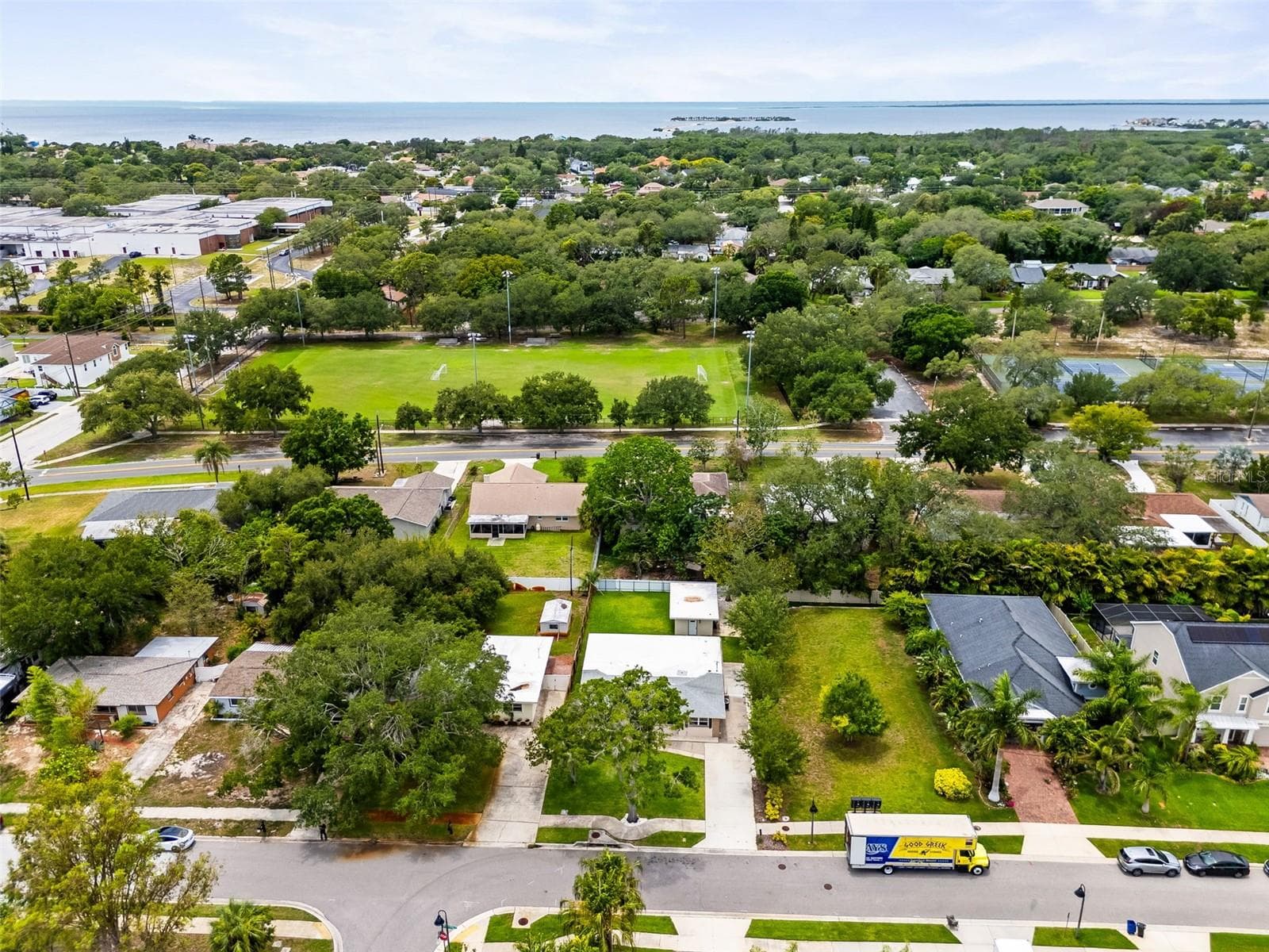 Single Family Residence at 723 W BAYSHORE DR, TARPON SPRINGS, photo 55 of 60