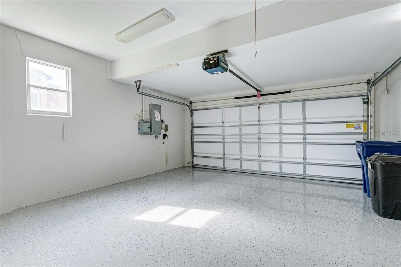 epoxy garage floor - 4705 78TH CT E, BRADENTON