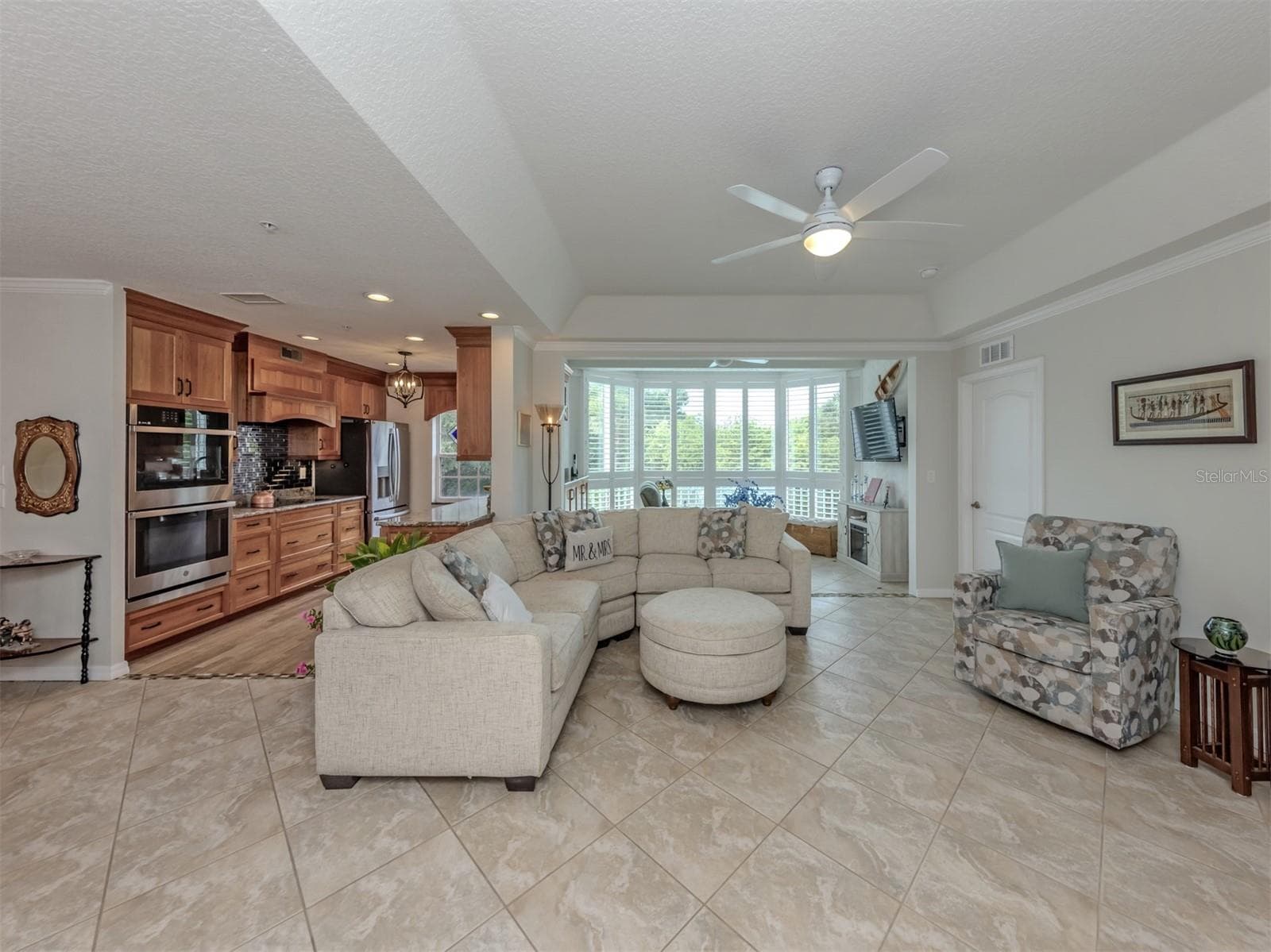 Living room, Florida room, kitchen - 1505 GONDOLA PARK DR #1505, VENICE