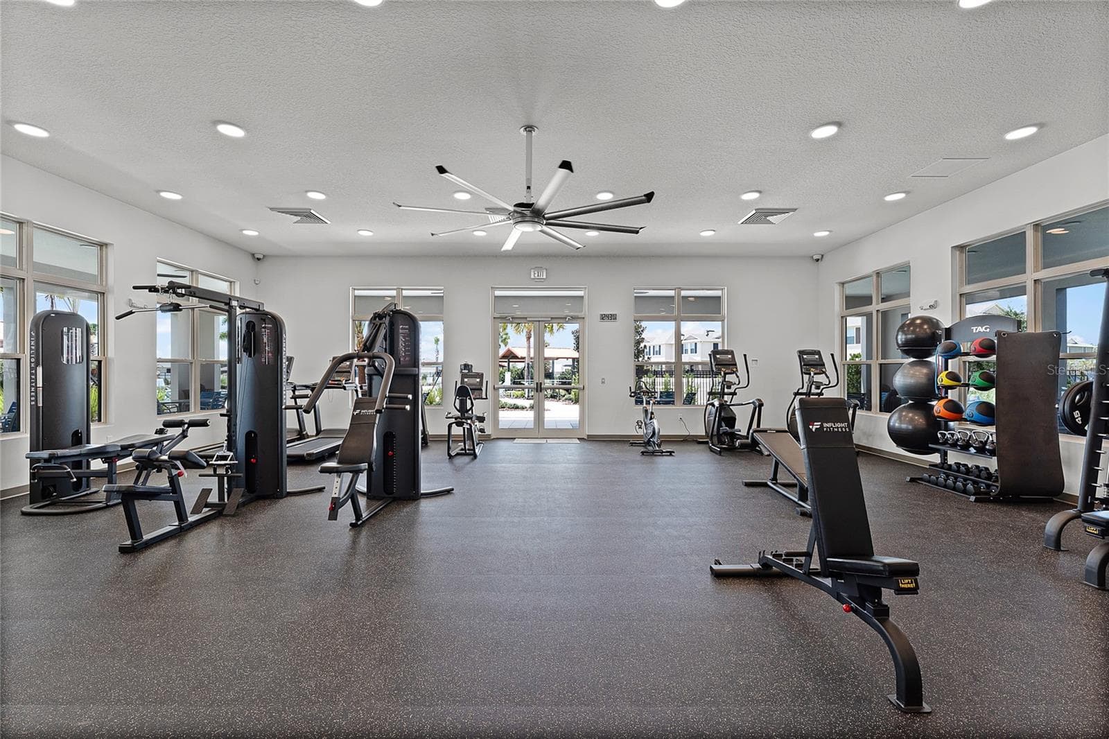 Single Family Residence at 1834 HOWARD MESA DR, KISSIMMEE, photo 29 of 50