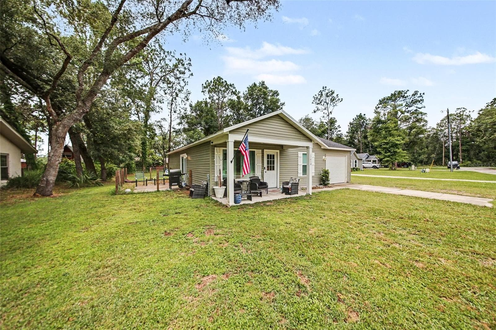 Lot Size: .28 acresNO HOA - 17050 SE 60TH ST, OCKLAWAHA