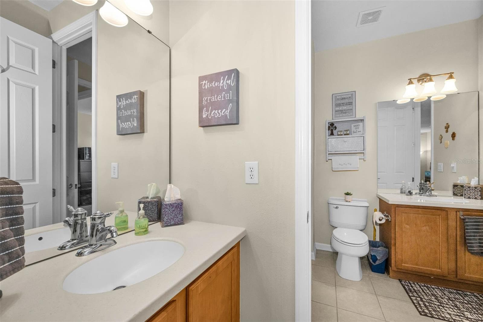 Condominium at 889 LANTERN WAY, CLEARWATER, photo 16 of 25